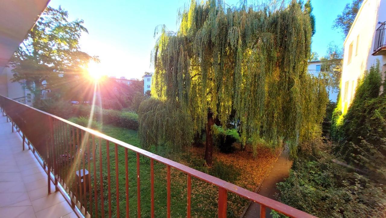 Great Life - Apartment Next To Metro Station Warsawa Bagian luar foto