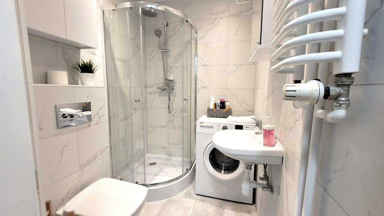 Great Life - Apartment Next To Metro Station Warsawa Bagian luar foto